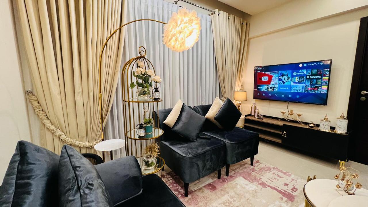 Sky Heights Luxury Apart Facing Centaurus Appartement Islamabad Buitenkant foto