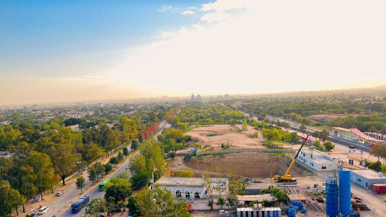 Sky Heights Luxury Apart Facing Centaurus Appartement Islamabad Buitenkant foto