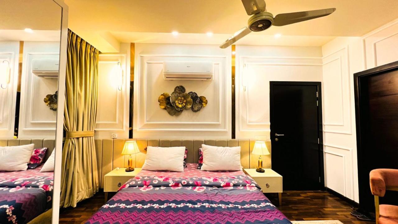 Sky Heights Luxury Apart Facing Centaurus Appartement Islamabad Buitenkant foto