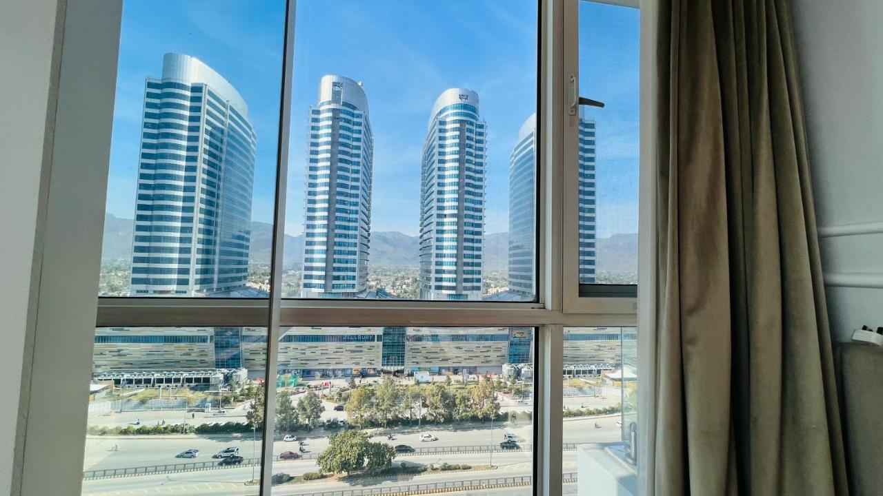 Sky Heights Luxury Apart Facing Centaurus Appartement Islamabad Buitenkant foto