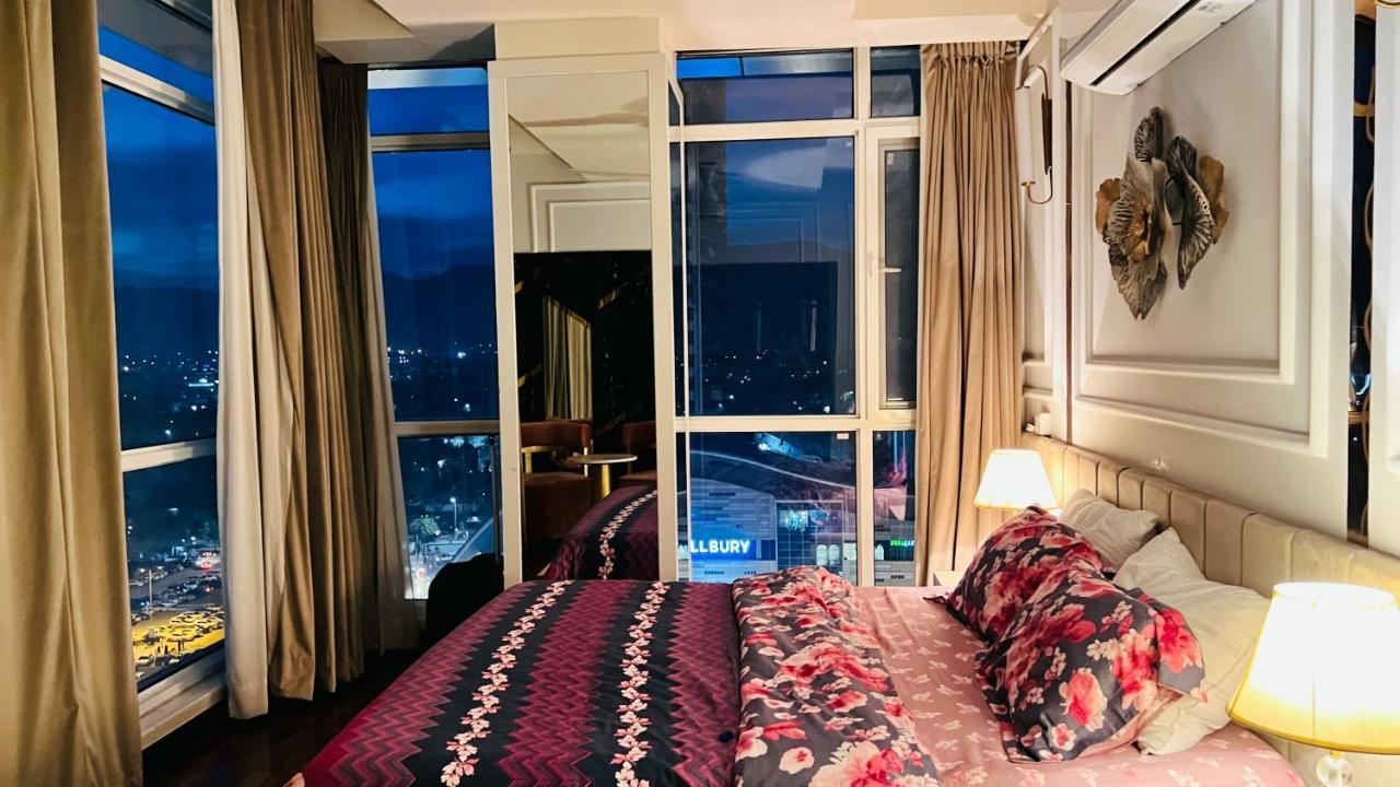 Sky Heights Luxury Apart Facing Centaurus Appartement Islamabad Buitenkant foto