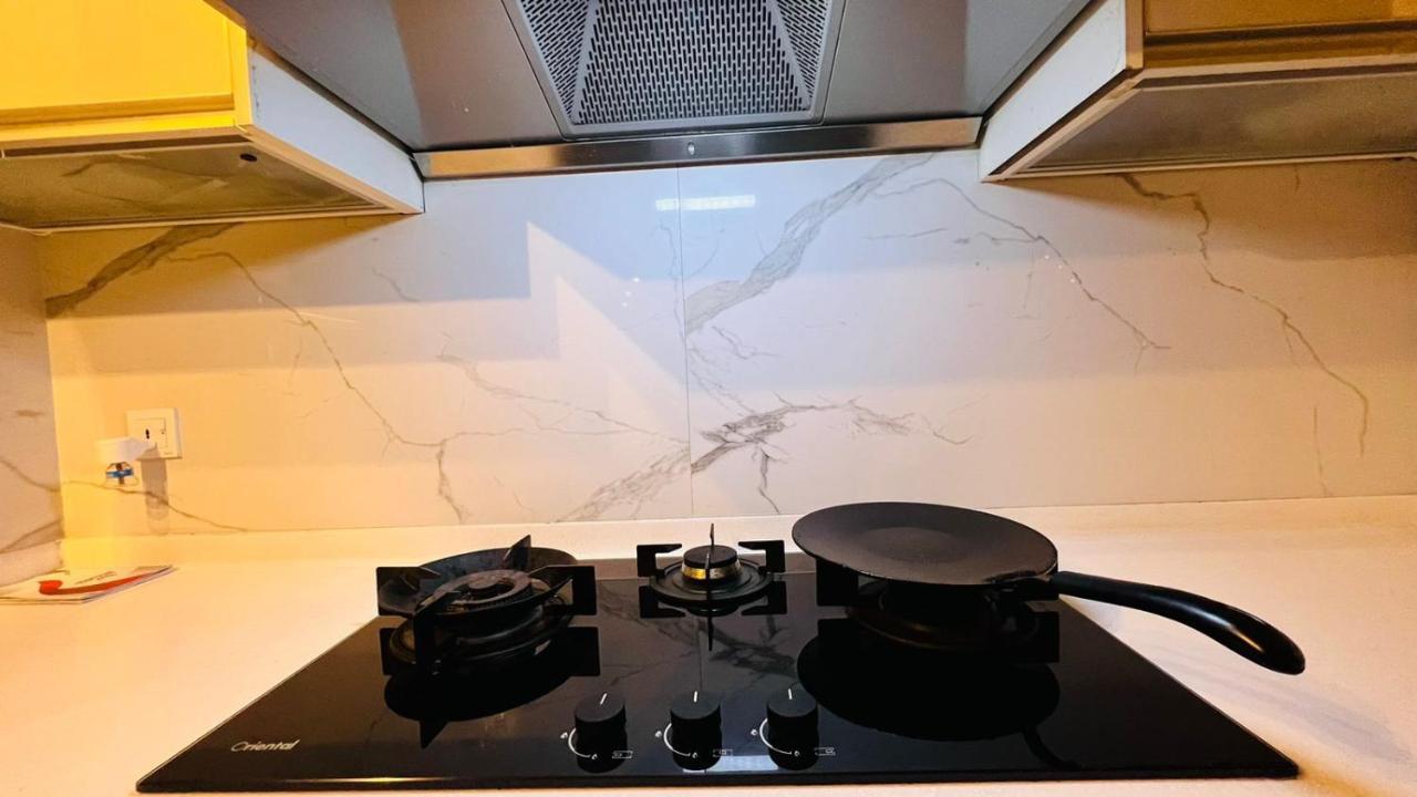 Sky Heights Luxury Apart Facing Centaurus Appartement Islamabad Buitenkant foto